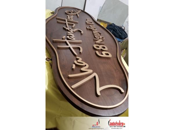 Thiết kế, lắp đặt biển gỗ đẹp, biển gỗ quảng cáo