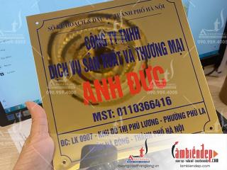 Biển công ty anh đức alu vàng gương in UV