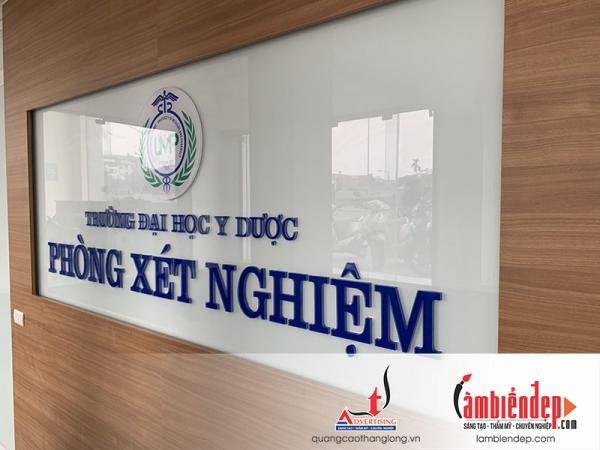 Bảng hiệu quảng cáo chữ nổi mica, inox, alu thẩm mỹ và chuyên nghiệp