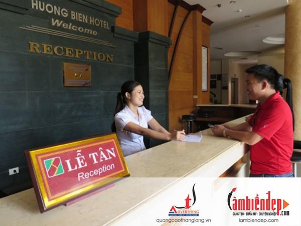 Biển chức danh, biển để bàn, lễ tân