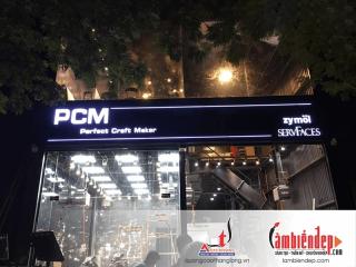 Nên chọn biển alu ốp tường hay biển hộp đèn cho mặt tiền cửa hàng?