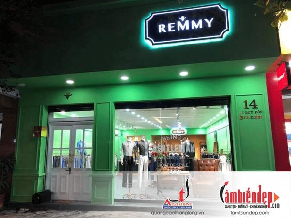 Thi công biển shop quầo áo và phụ kiện thời trang