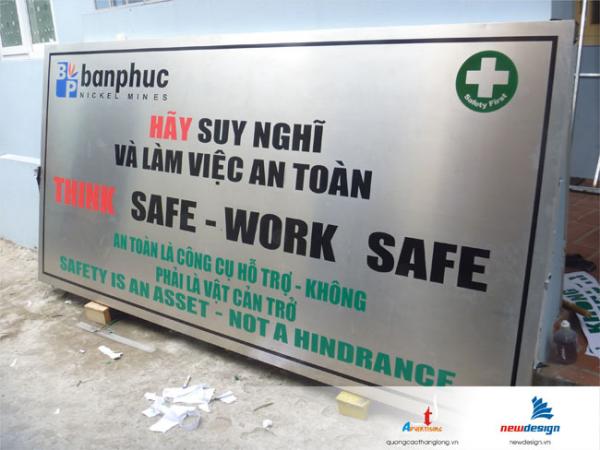 Biển đồng, inox, nhãn mác kim loại ăn mòn