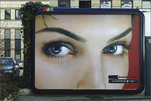 biển quảng cáo billboard mascara