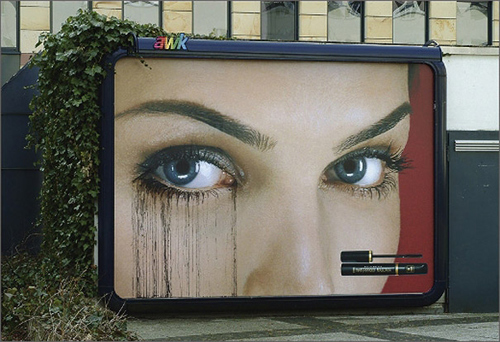 biển quảng cáo billboard mascara 2