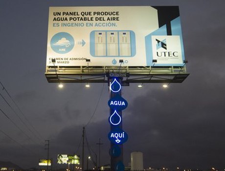 Biển quảng cáo cung cấp nước sạch