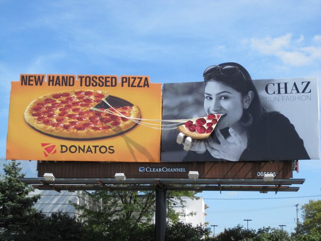 quảng cáo kép của hãng pizza Mỹ